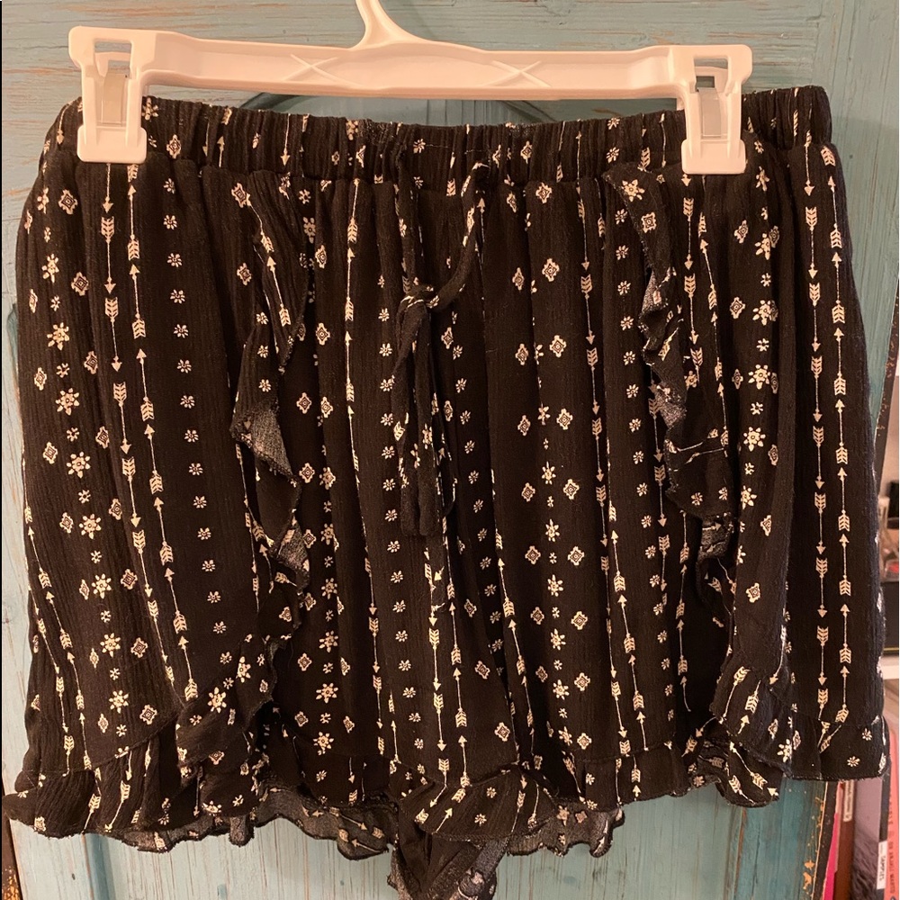 Hem & Thread printed flowy shorts